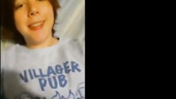 CUTE SWEET TEEN RUBBING ONE OUT
