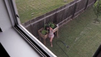 Husband surpirses IG influencer wife while she's live. Cums on her face.
