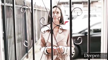 Deeper. Andreina De Luxe Stepping Into the Unknown