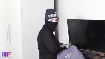 Thief caught and fucked in mouth