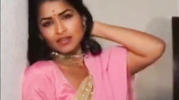 Sexy Dance by Bollywood Actress - Maya