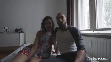 Lustery Video #448: Rodrigo & Xochipilli - Do Play With Your Food