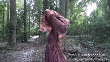 Risky Fuck In The Woods