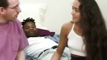 Vintage babe pussylicked in interracial trio