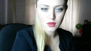 Russian girl chatting webcam - 100webcams.eu
