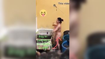 Es viernes y  la vecina lo sabe